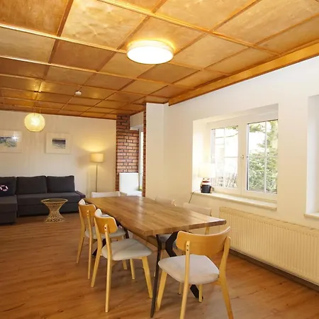 Prázdninový dům Bienenhuus *